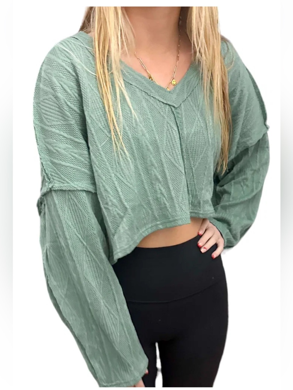 63. NWT Mimosa Cropped V-Neck Sweater Knit Top - Sage Green